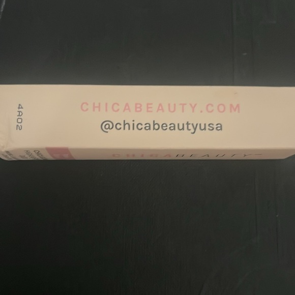 CHICA BEAUTY Chica Glow Highlighter Duo - Chica Glow - FULL SIZE - Brand NEW* - Picture 6 of 8